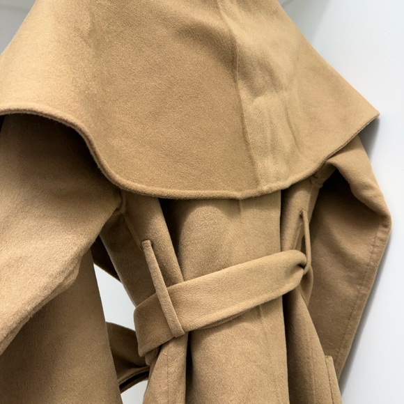 Helsa The Throw Coat - Picture 7 of 8